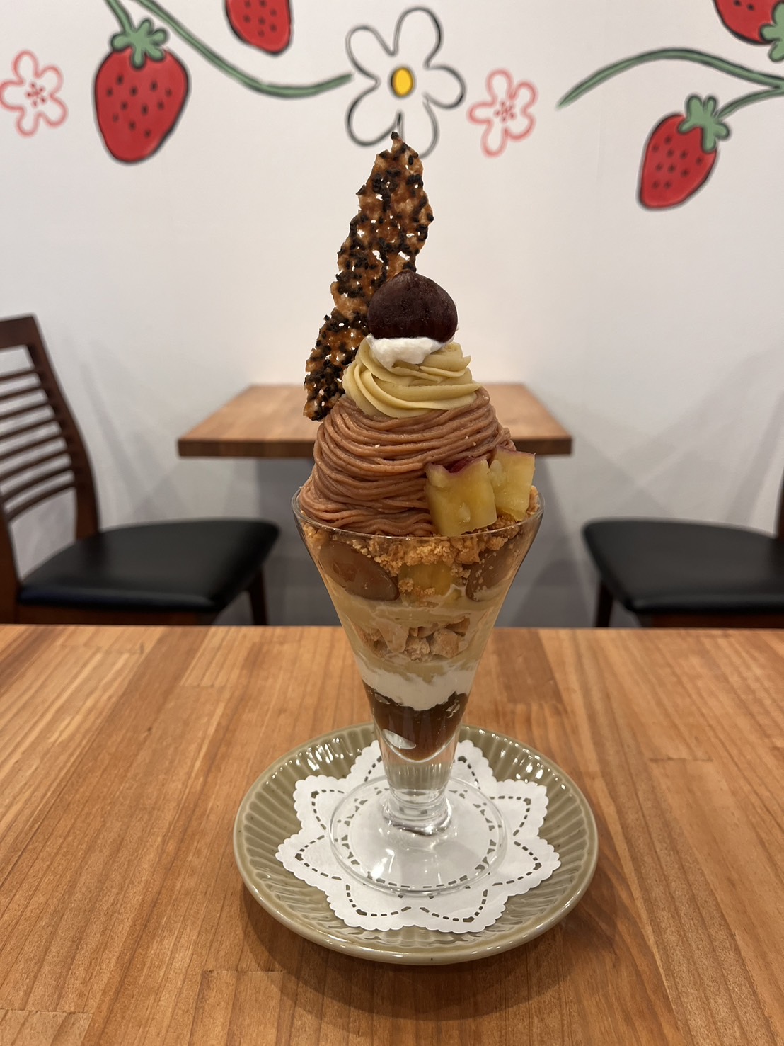 栗とお芋のモンブランパフェ