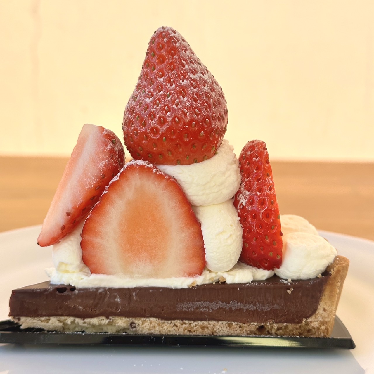 いちごタルト(チョコレート)
